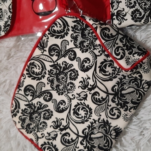 COSMETIC Travel Pouch - Picture 7 of 9